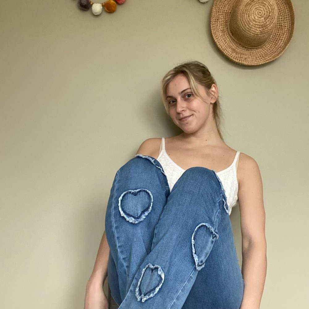 💖 3 for $35 Shein High Waisted Heart Patch Jeans Size Small